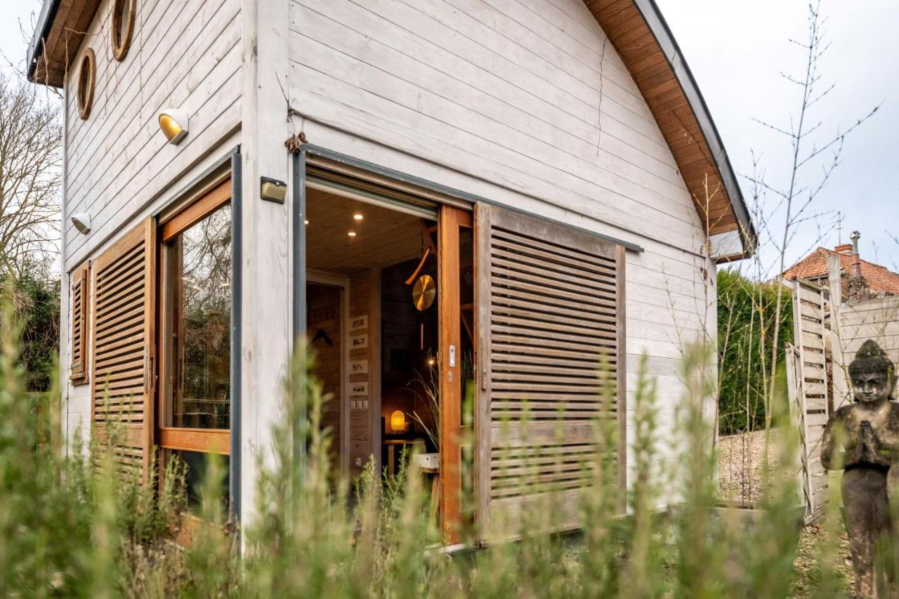 Gite Et Chambre D'Hote Gussignies Exterior photo